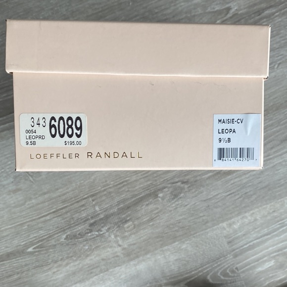 FIRM$ Loeffler Randall casual sandals. Leopard print with bow. NIB - Picture 6 of 8